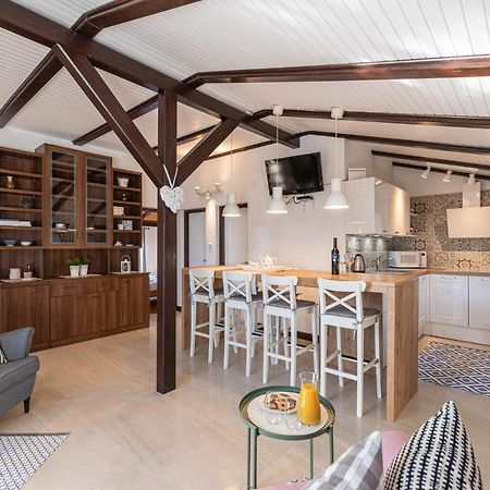 Apartments Fijan Драге Екстериор снимка