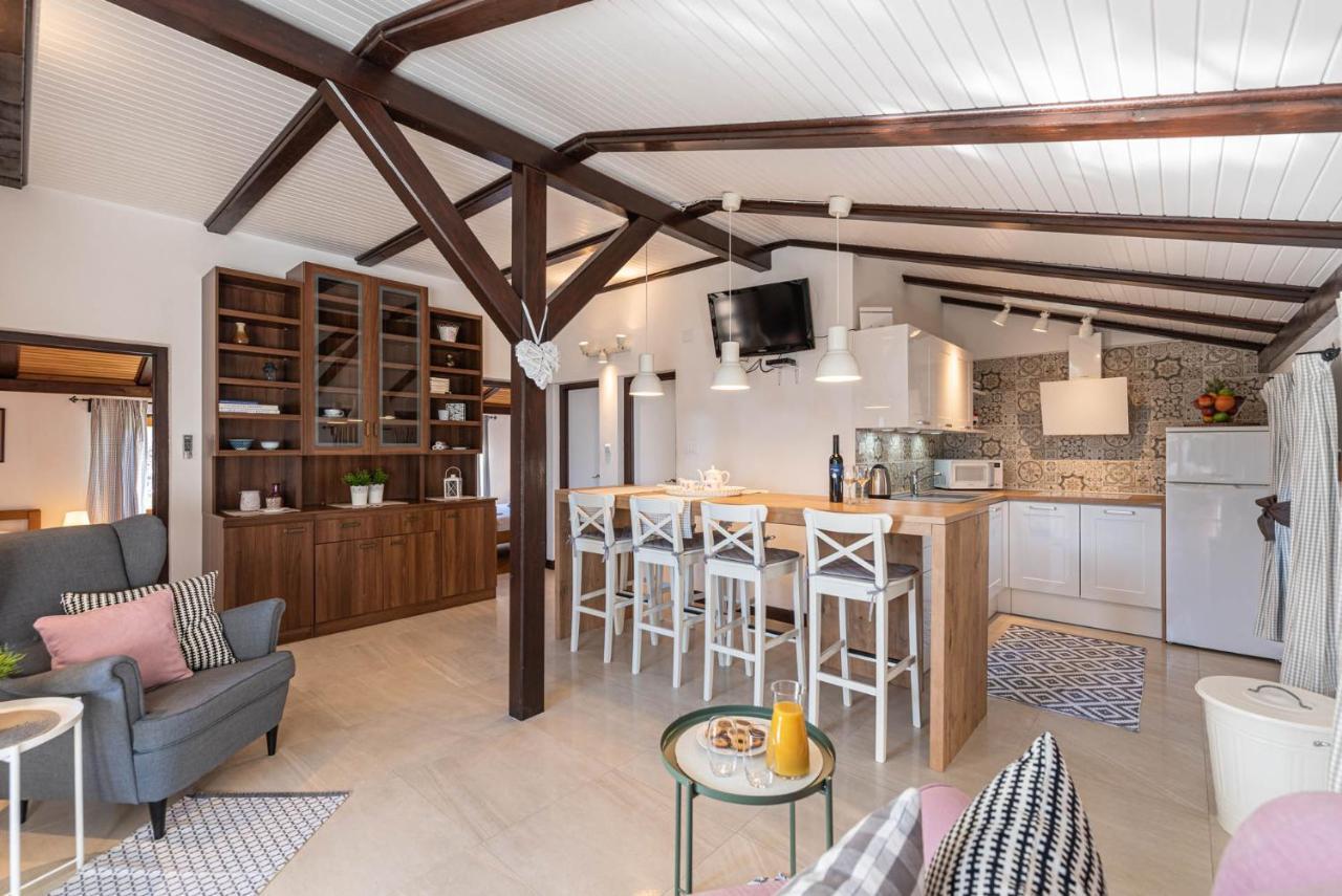 Apartments Fijan Драге Екстериор снимка